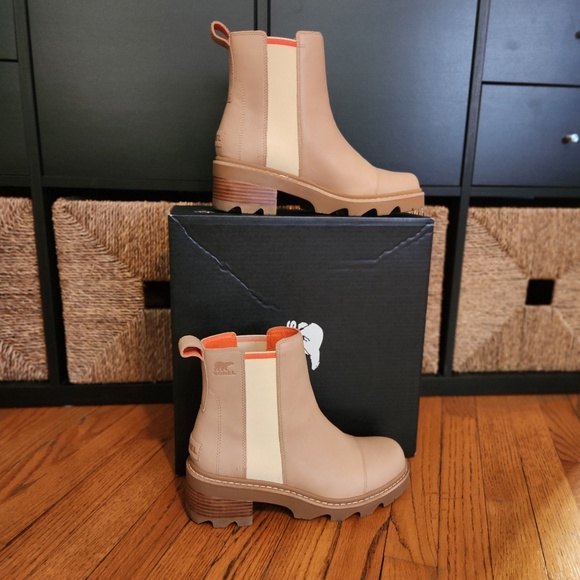 Sorel Joan Now Chelsea Boot Size 11 in Honest Beige, Gum - Picture 6 of 15